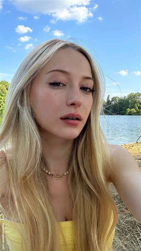 sophia diamond nude